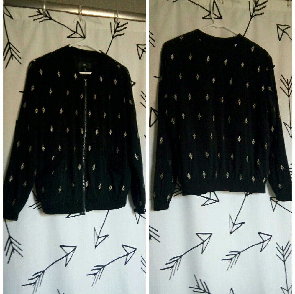 🆕🌟Silver Threaded Bomber Jacket 🌟 - Picture 6 of 8